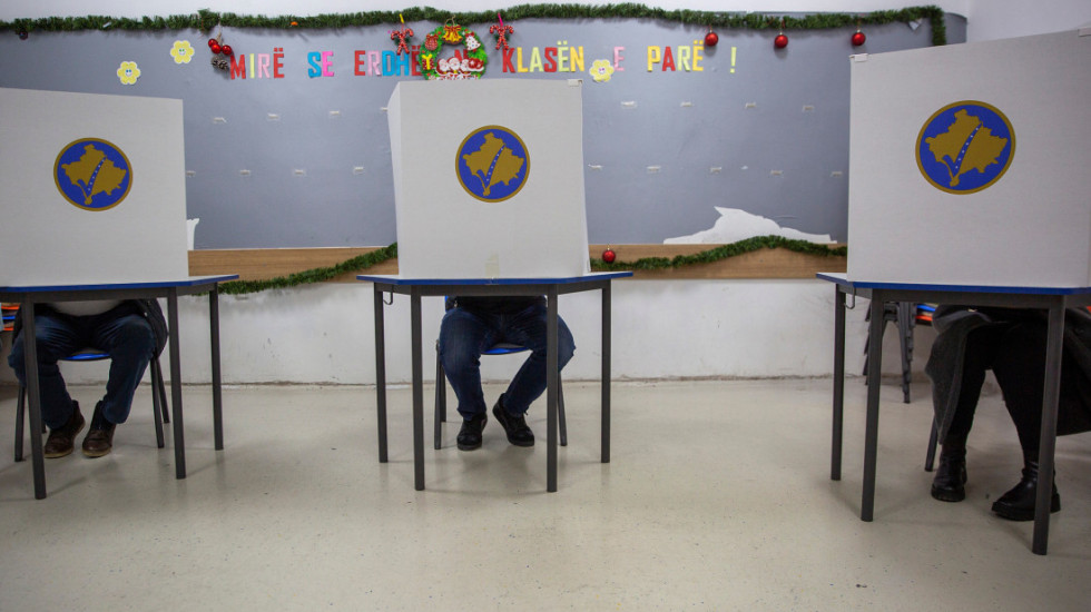 Izbori na KiM: Brojanje glasova u Prištini prekinuto u 12 sati, nastavlja se 1. januara u 16