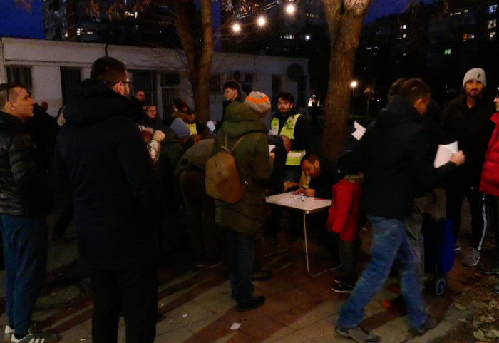 (FOTO) Akcija "Raspiši pobedu": Studenti prikupljali potpise za raspisivanje izbora na skoro 500 štandova