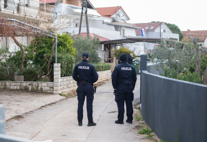 (FOTO) U Sukošanu kod Zadra otac (46) upucao sina (18) pa izvršio samoubistvo