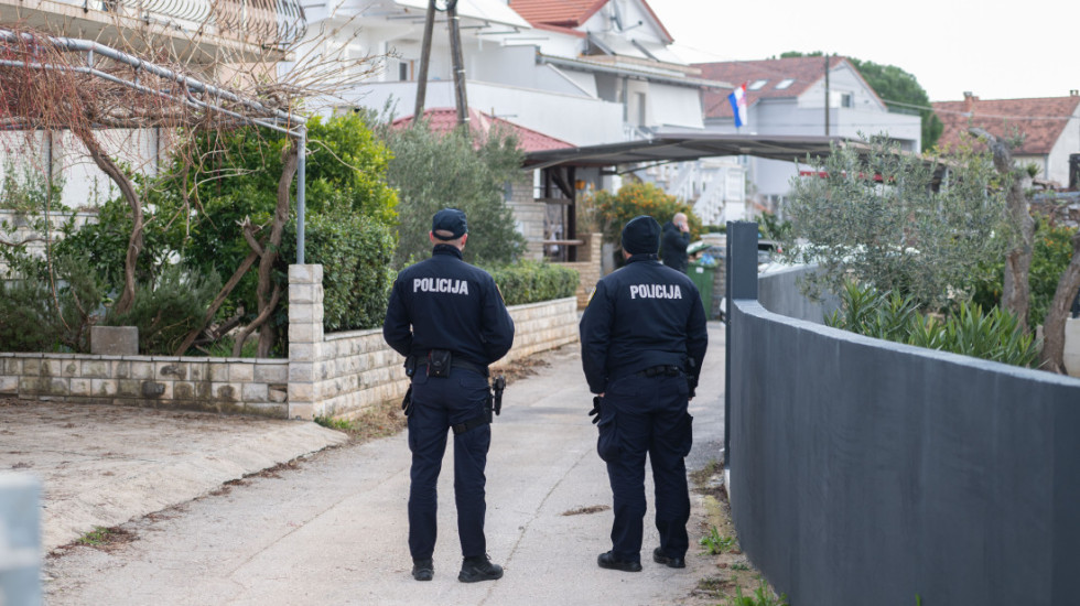 (FOTO) U Sukošanu kod Zadra otac (46) upucao sina (18) pa izvršio samoubistvo