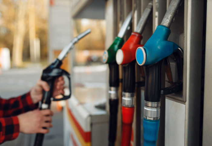 Po dinar jeftiniji evrodizel i benzin u narednih 10 dana