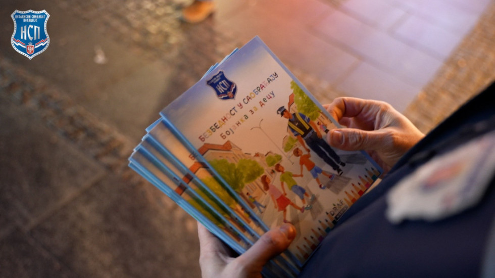 Novogodišnja akcija "Saobraćajna bojanka": Policija i partneri za bezbedno detinjstvo