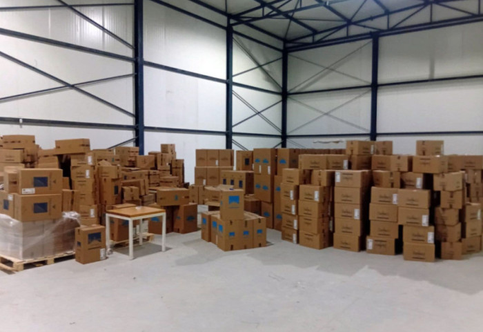 Oštetili firmu u Nišu za cigarete vredne dva miliona evra: Uhapšena trojica, traga se za dvojicom stranih državljana