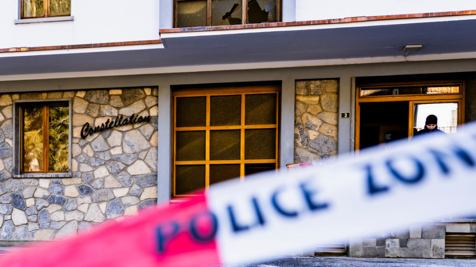 Moguć uzrok požara u baru u Švajcarskoj sveće okačene blizu drvenog plafona