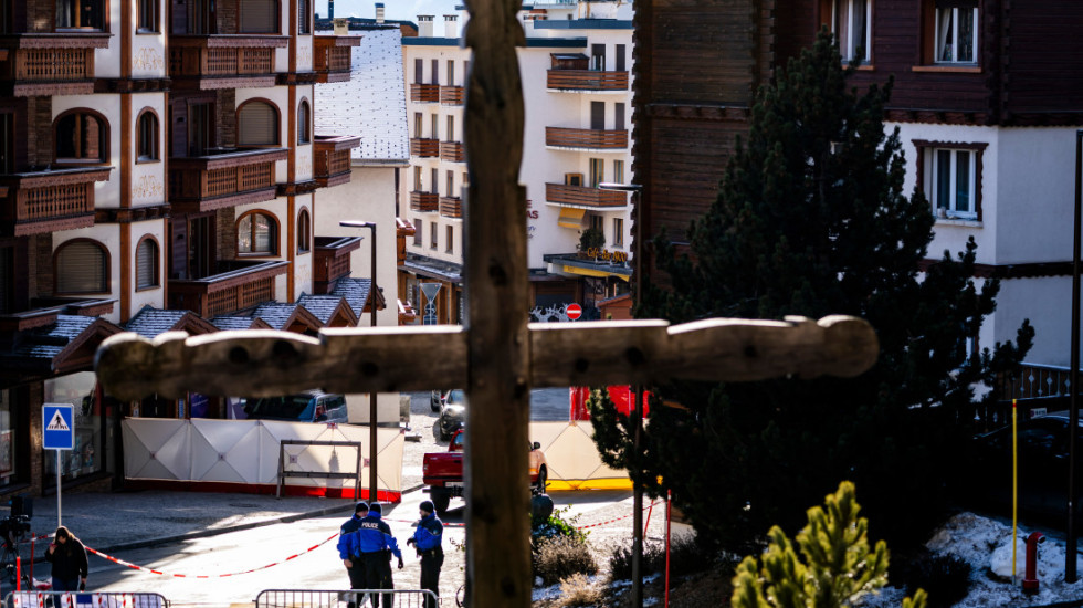 Ambasada Srbije u Švajcarskoj: Nema naših državljana među stradalima u požaru u skijalištu