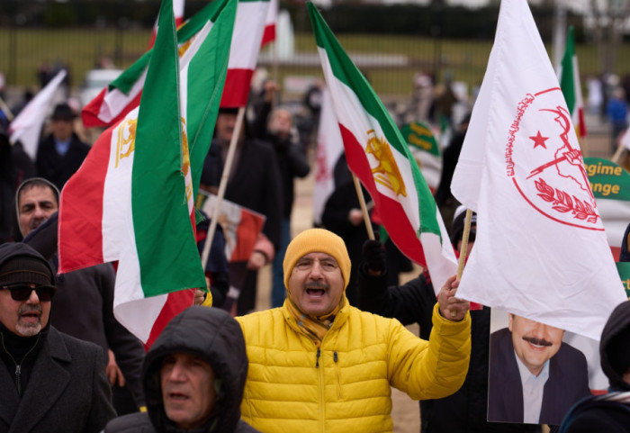 (FOTO) Najveći protesti u Iranu od 2022. godine: Najmanje šestoro mrtvih na demonstracijama zbog ekonomske krize