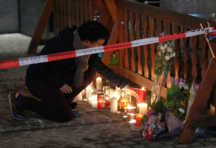 Švajcarska tužiteljka: Sve ukazuje da su požar izazvale prskalice na bocama šampanjca, vlasnici bara za sada nisu krivi