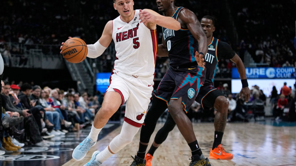 Jović dao pet poena u pobedi Majamija u Detroitu