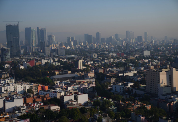 Zemljotres jačine 6,5 stepeni po Rihteru pogodio Meksiko, prekinuo konferenciju predsednice: "Povređeno 12 osoba"