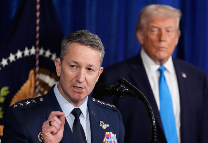 Američki general: Mesecima smo pratili Madura, šta jede, gde putuje i kakve kućne ljubimce ima