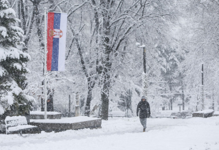 Hladno sa ledenom kišom i snegom: Temperatura oko tri stepena