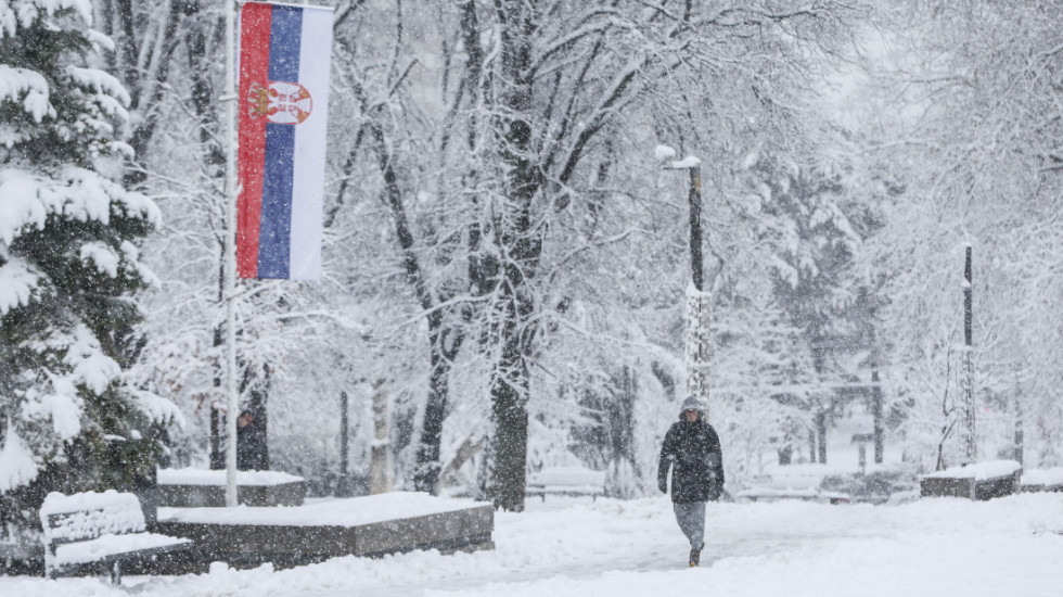 Hladno sa ledenom kišom i snegom: Temperatura oko tri stepena