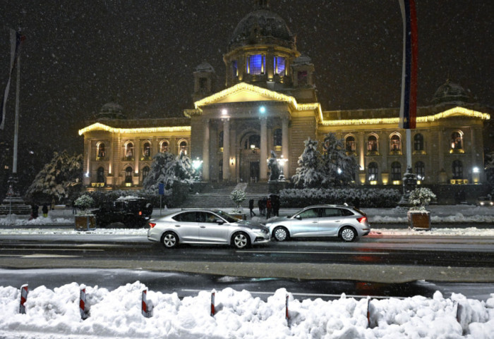 Pušten saobraćaj ispred Skupštine Srbije: Prohodan kružni tok na Trgu Nikole Pašića i okolne ulice