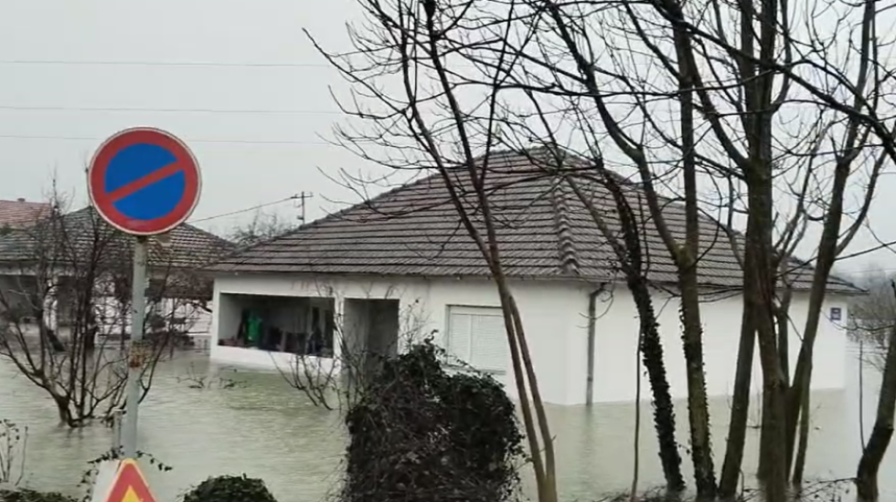 (VIDEO) Obilne padavine u Crnoj Gori: Zeta i Morača najkritičnije tačke, na severu se situacija smiruje