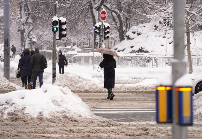 Upozorenje RHMZ: Ledena kiša popodne i tokom večeri, u subotu sneg