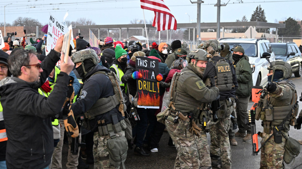 Napeto u Minesoti: Imigracioni policajac ubio ženu (37), usledili protesti građana