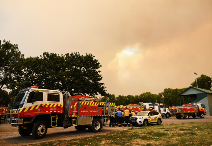 (FOTO) Veliki požar zahvatio Australiju: Tri osobe nestale, temperature do 46 stepeni