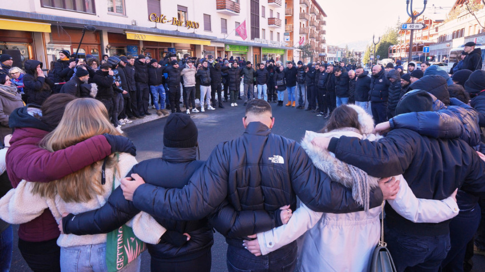 (FOTO) Porodice poginulih i povređenih u požaru u Kran Montani podnele krivičnu prijavu