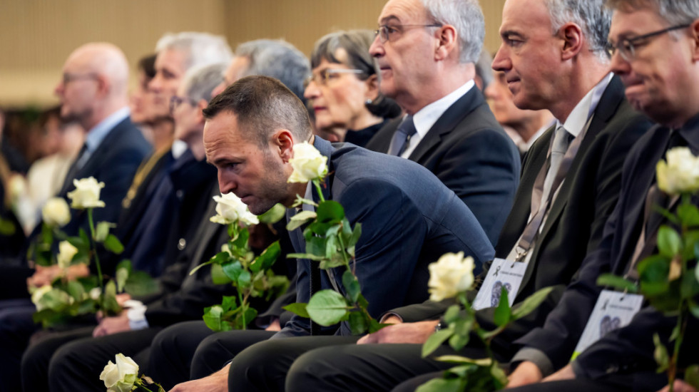 (FOTO) Komemoracija žrtvama požara u baru u Kran Montani: Prisustvuju predstavnici više od 30 zemalja