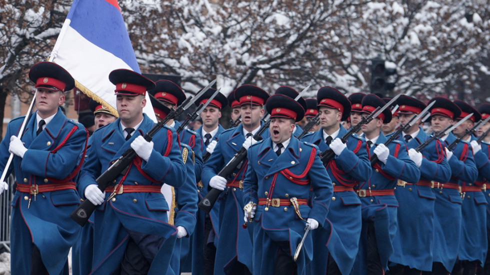 (FOTO) Dan Republike Srpske: Svečani defile u Banjaluci, liturgiju služi patrijarh Porfirije