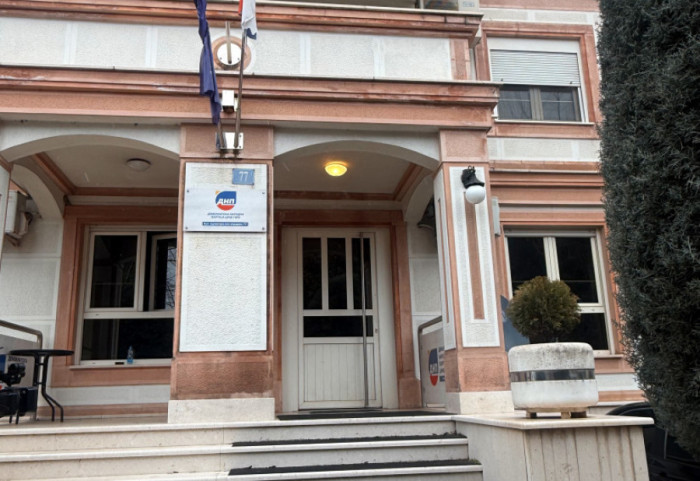 DNP zapretio izlaskom iz Vlade Crne Gore ako ne bude podrške inicijativama o srpskom jeziku i Zeti