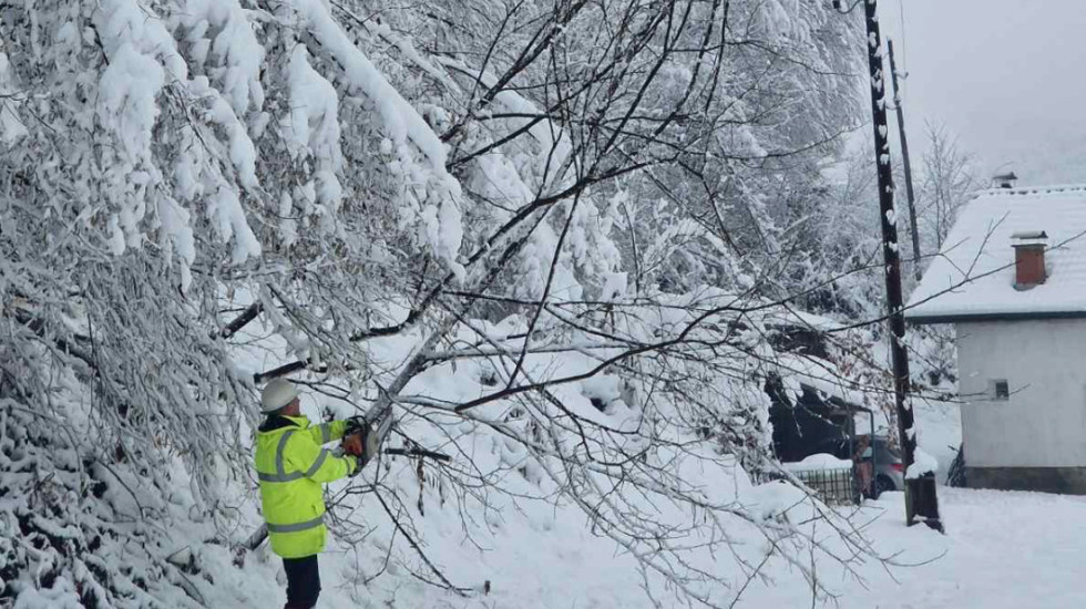 Vanredna situacija u 11 opština i gradova: Veći deo Ivanjice dobio struju, zakazana sednica Štaba zbog nevremena