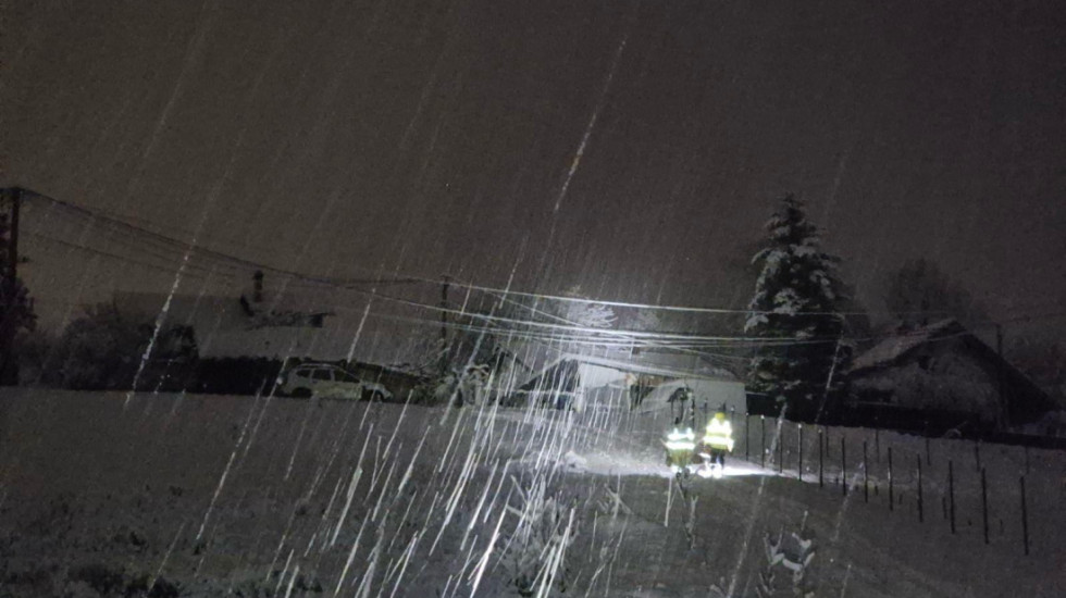Ledeni dan u Srbiji: Vanredna situacija u devet opština, protest u Loznici zbog nestanka struje i vode