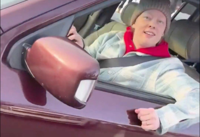 (VIDEO) "Sve je OK, nisam ljuta na tebe": Objavljen snimak sa telefona agenta ICE koji je upucao ženu (37) u Mineapolisu