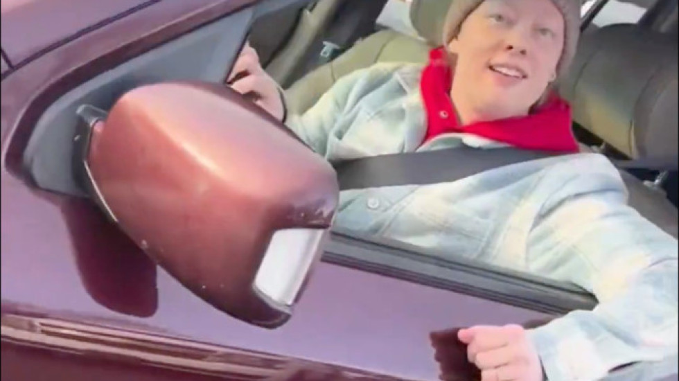 (VIDEO) "Sve je OK, nisam ljuta na tebe": Objavljen snimak sa telefona agenta ICE koji je upucao ženu (37) u Mineapolisu