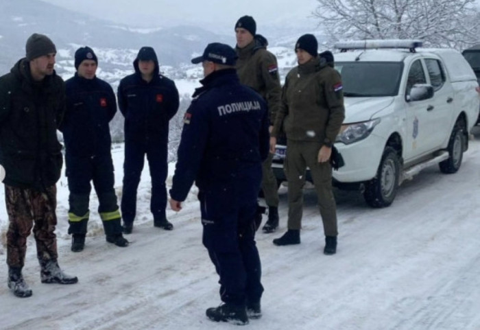 (FOTO) Žandarmerija na terenu zbog snega: Pomoć građanima u zapadnoj Srbiji