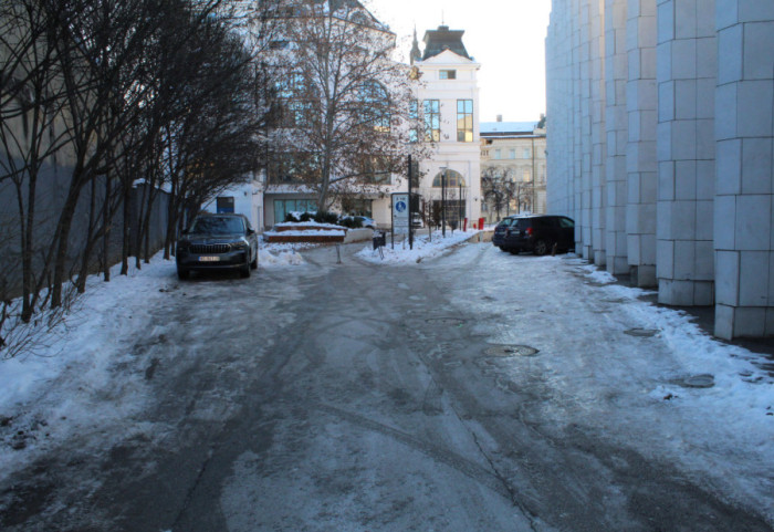 RHMZ pozvao na oprez zbog poledice, tokom dana sporo otapanje snega