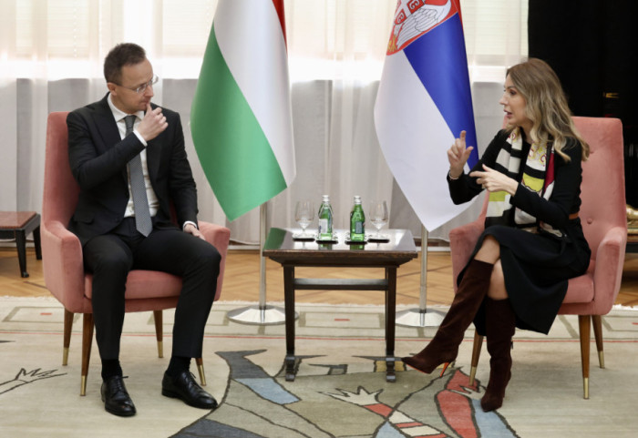 Đedović Handanović: Cilj da se pregovori o NIS završe do kraja nedelje - Sijarto: MOL želi većinsko vlasništvo