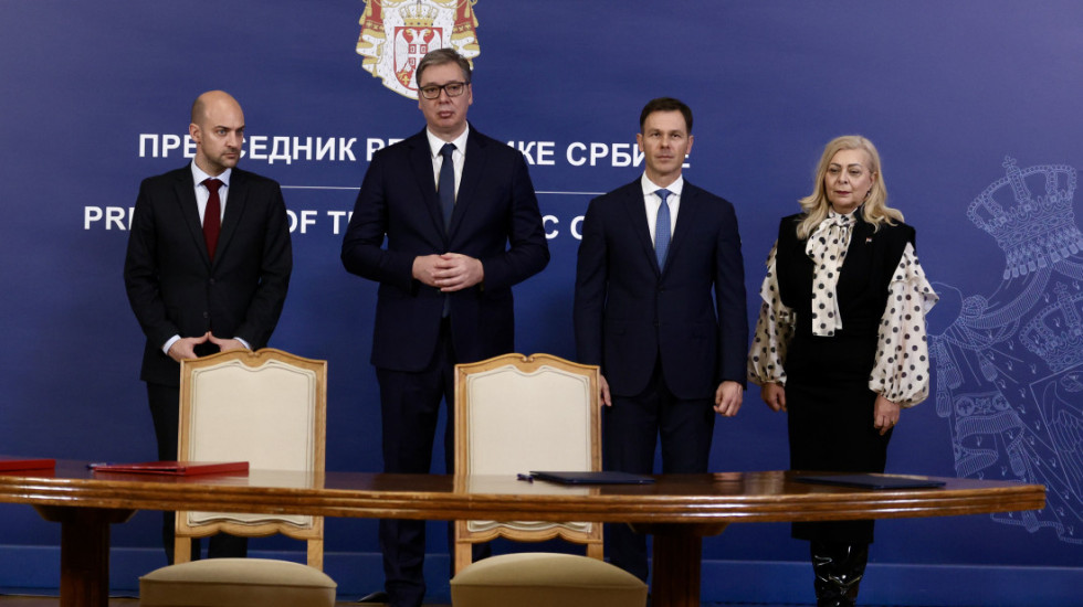 (FOTO) Vučić sa šefom diplomatije Francuske: "Razgovarali smo o izgradnji metroa i prečišćavanju otpadnih voda"