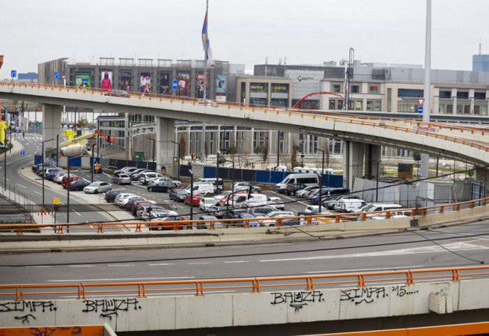 AMSS: Oprez zbog moguće poledice, teretnjaci na granicama čekaju do pet sati
