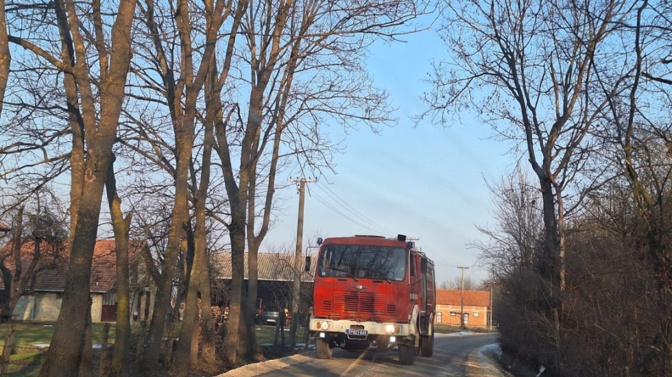 Jedna osoba poginula u požaru u kući u Šimanovcima: Vatrogasci pronašli telo u sobi