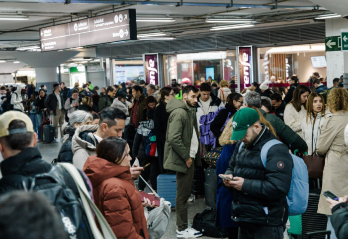 Železnička nesreća u Španiji: Poginulo najmanje 24 osobe, povređena 73 putnika