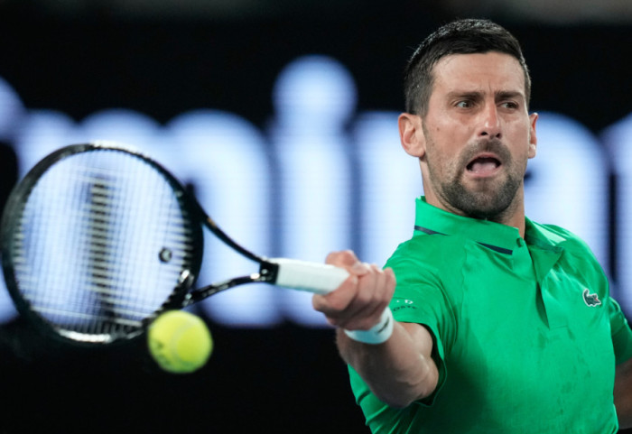 Đoković savladao Martineza za 100. pobedu na Australijan openu i plasman u drugo kolo