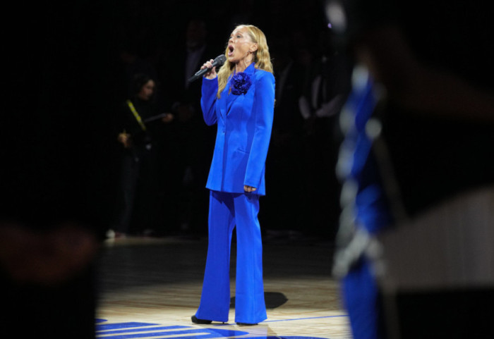 Izvođenje himne SAD na utakmici NBA lige u Londonu prekinuto uzvikom “Ostavite Grenland na miru“