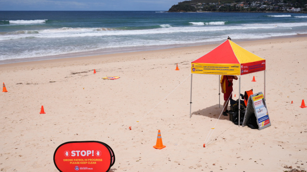 (FOTO) Četvrti napad ajkule u Australiji za 48 sati: Povređen surfer, plaže u Sidneju zatvorene