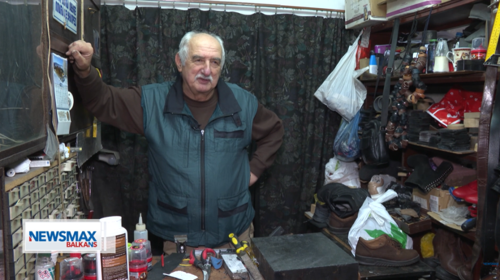 Čuvar zanatske tradicije: Majstor Srba duže od 40 godina popravlja obuću Zaječarcima
