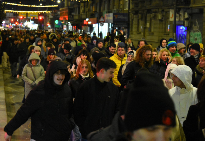Protesti u Beogradu, Nišu i Kragujevcu u znak podrške novosadskim studentima: Blokirana ulica ispred Skupštine Srbije
