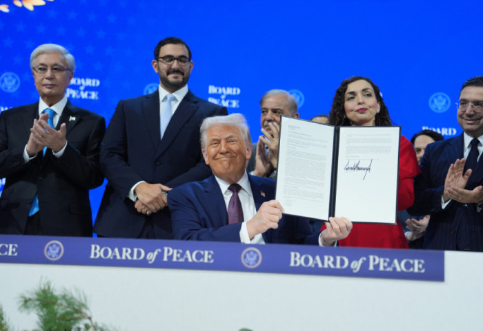 Trampov Odbor za mir ozvaničen u Davosu: Koje zemlje su potpisale, a koje odbile pristupnicu