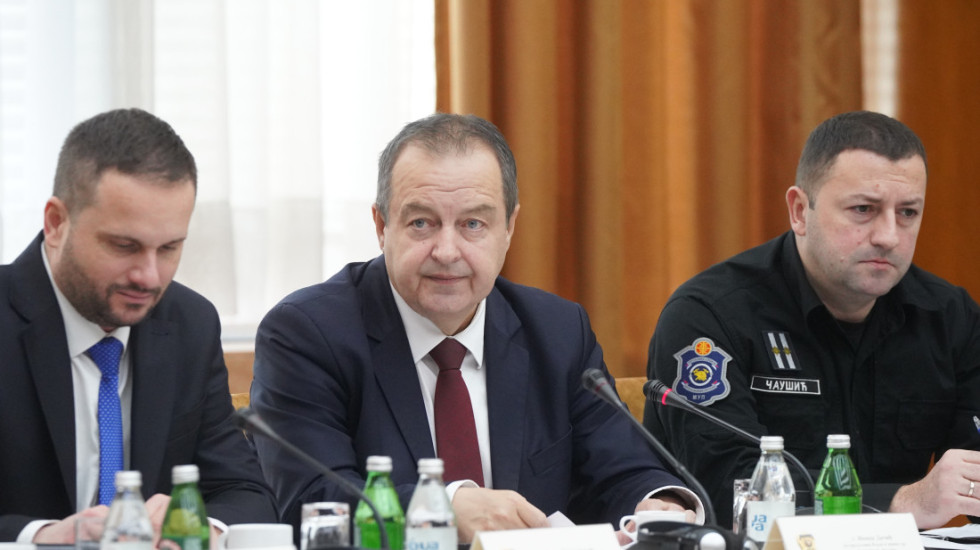 Dačić: Dobro što je ukinuta vanredna situacija u svim opštinama, ali nema opuštanja