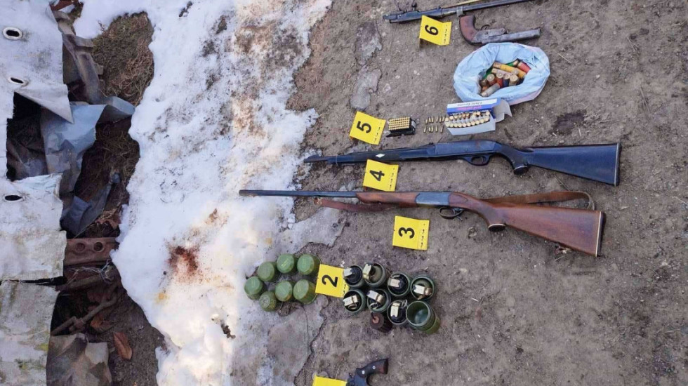 Držao veliku količinu oružja i municije u kući: Uhapšen muškarac (51) u Beogradu