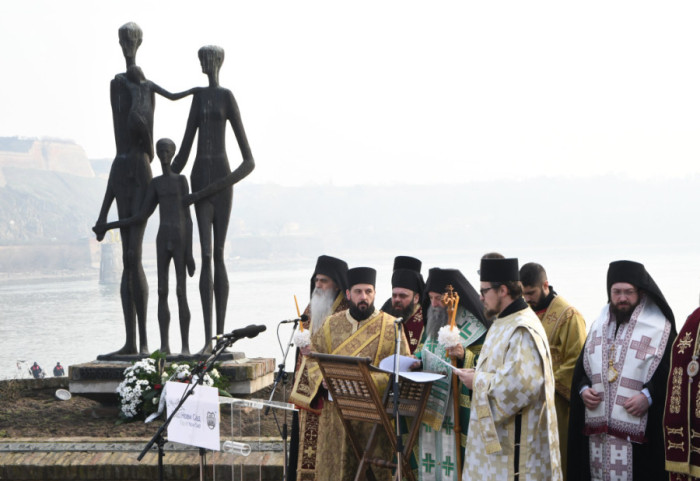 Pomenom i polaganjem venaca obeleženo 84 godine od Novosadske racije