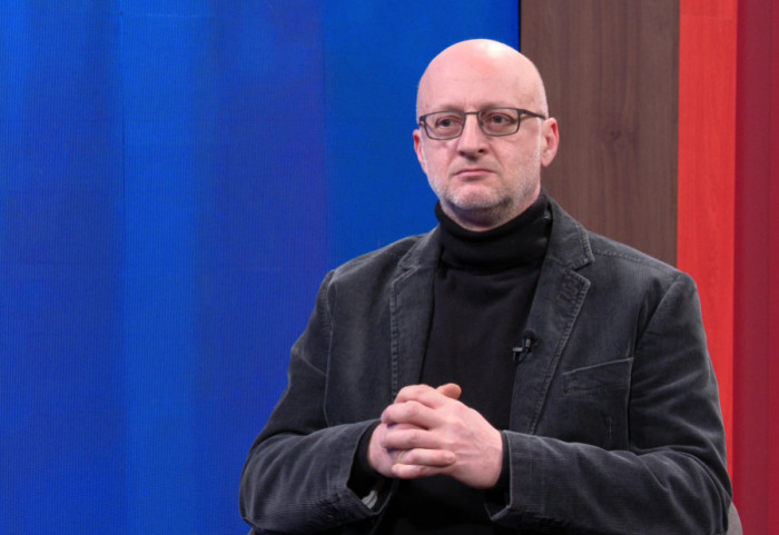 Nemanja Nenadić za Newsmax Balkans: Najveći problem institucija je autocenzura