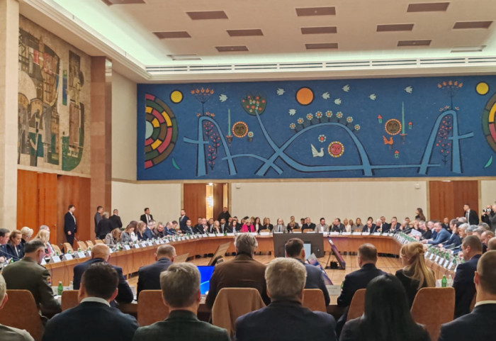 Počela tematska sednica Vlade u Palati Srbija, učestvuju Vučić i Brnabić