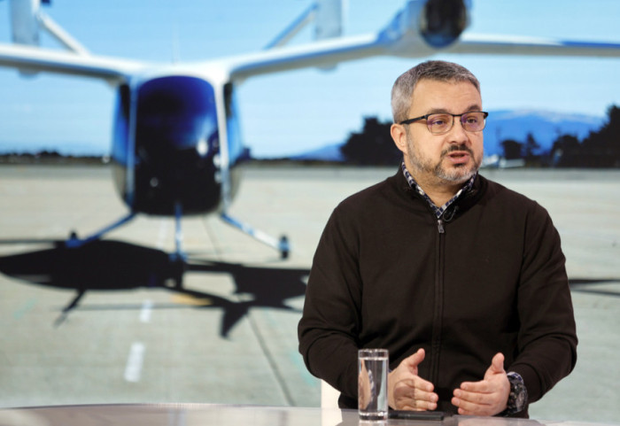 Kada stiže "leteći taksi" u Srbiju: Stručnjak objašnjava kako i gde će se koristiti "midnajt" letelice