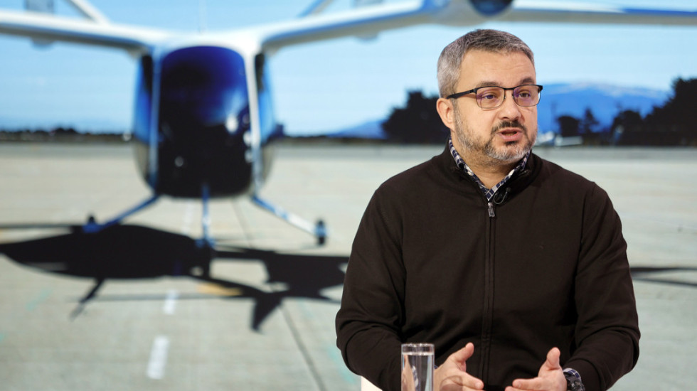 Kada stiže "leteći taksi" u Srbiju: Stručnjak objašnjava kako i gde će se koristiti "midnajt" letelice