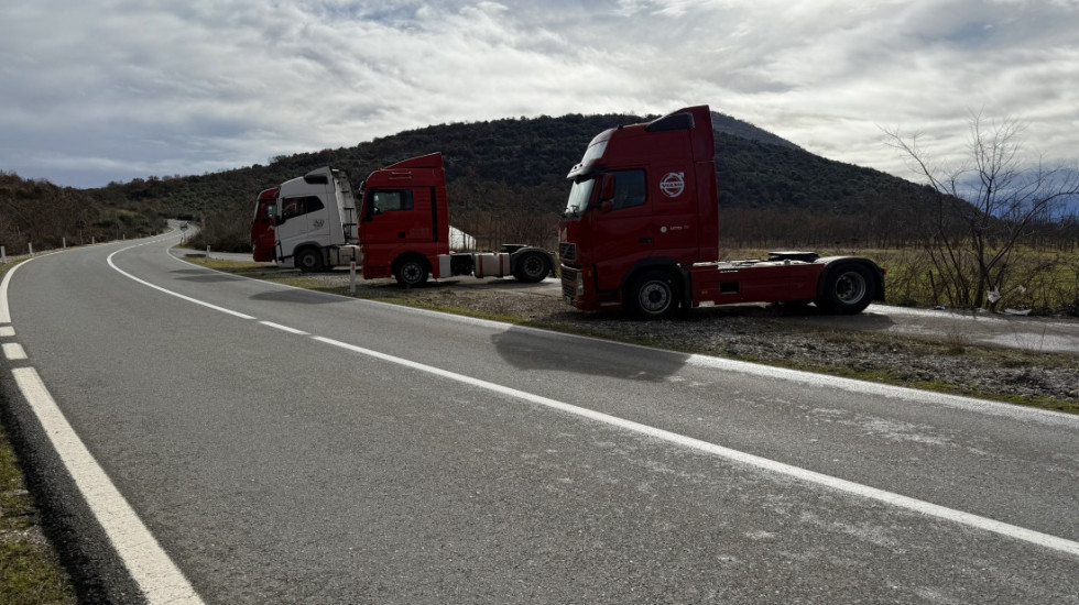 Crnogorski prevoznici prekinuli blokadu graničnih prelaza nakon sastanka sa predstavnicima Vlade